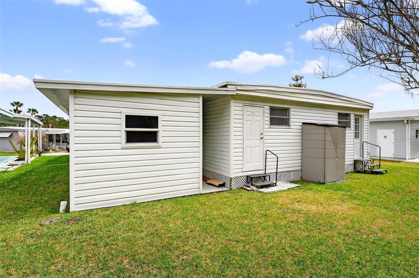 EUSTIS COUNTRY CLUB MANOR MHP UNIT 02A - Residential