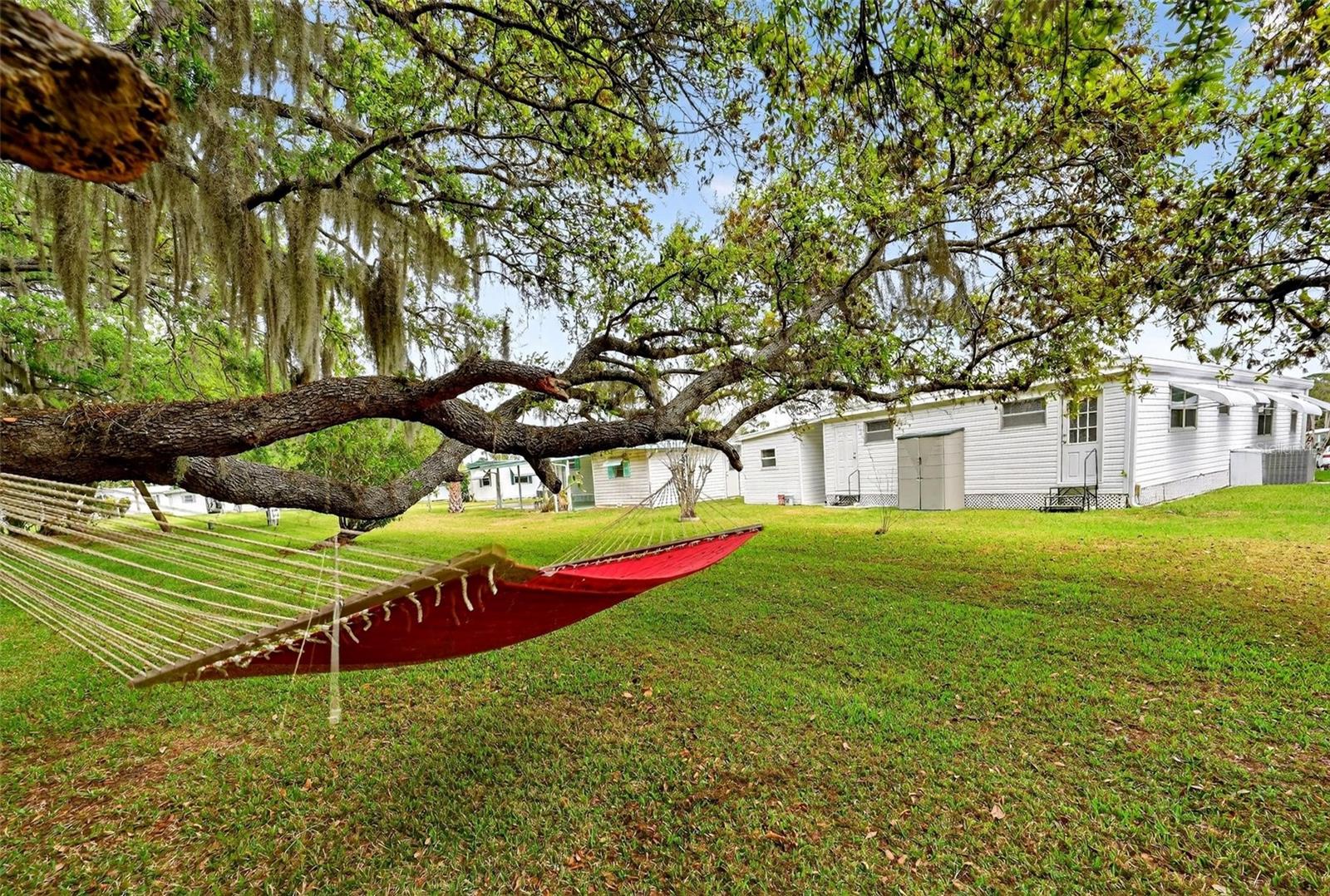 EUSTIS COUNTRY CLUB MANOR MHP UNIT 02A - Residential