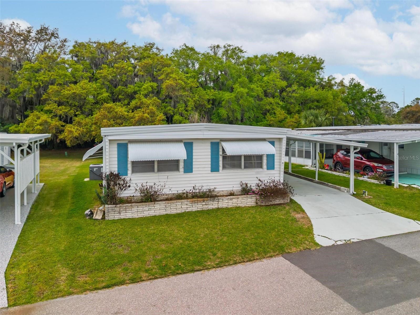 EUSTIS COUNTRY CLUB MANOR MHP UNIT 02A - Residential