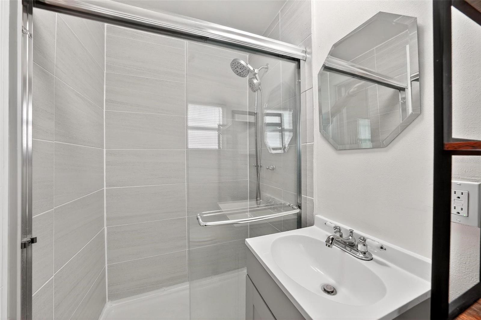 EUSTIS COUNTRY CLUB MANOR MHP UNIT 02A - Residential