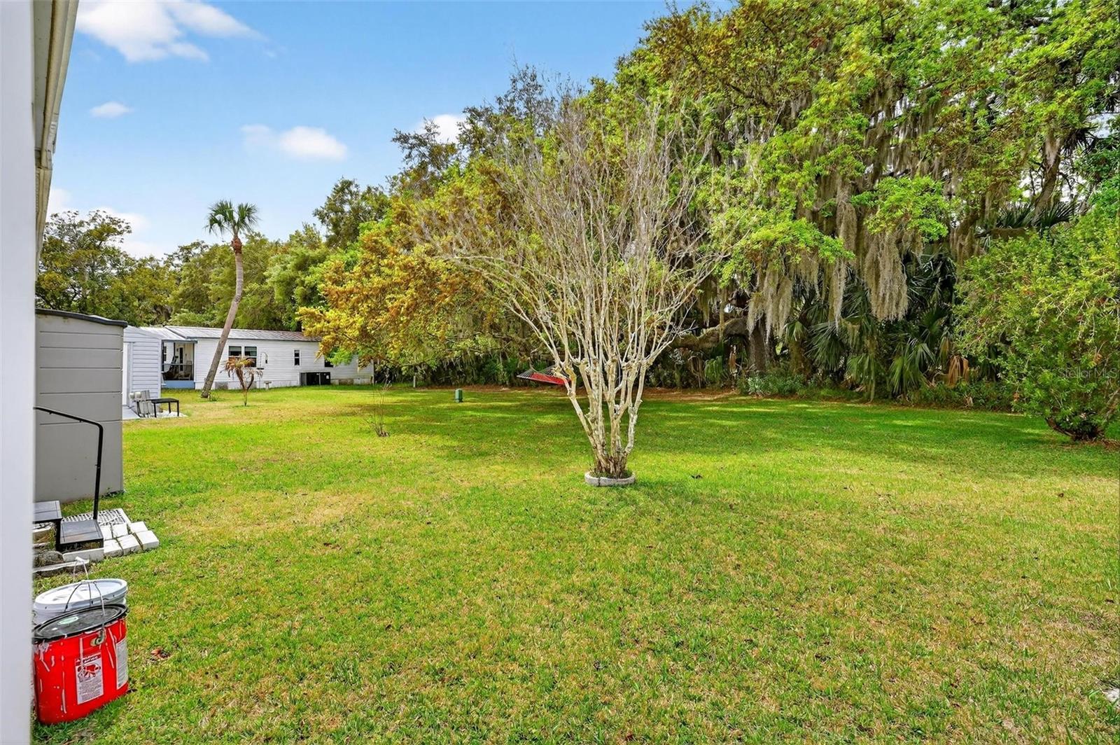 EUSTIS COUNTRY CLUB MANOR MHP UNIT 02A - Residential