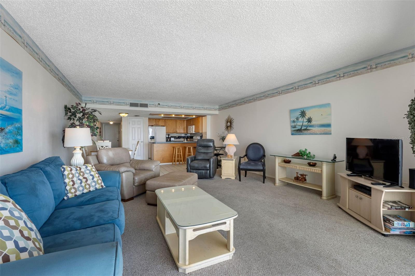 CHATEAUX CONDO - Residential