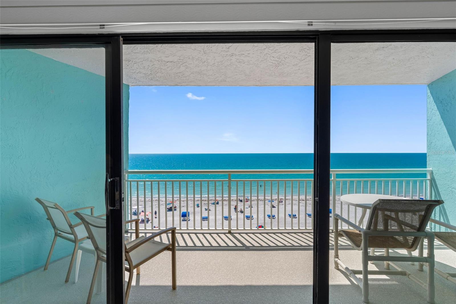 CHATEAUX CONDO - Residential