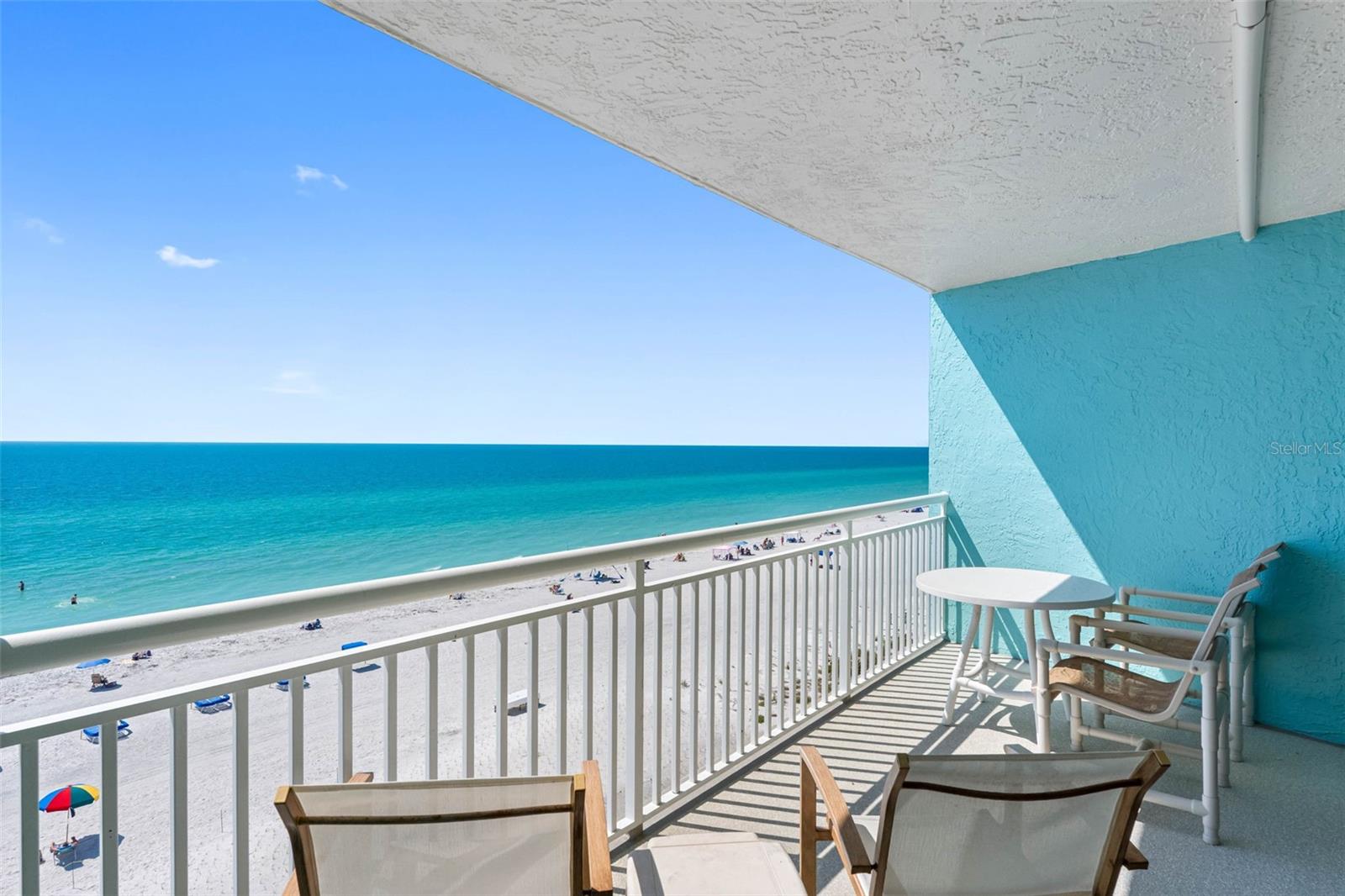 CHATEAUX CONDO - Residential