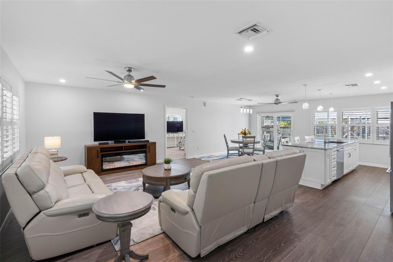 PINE COVE - Residential