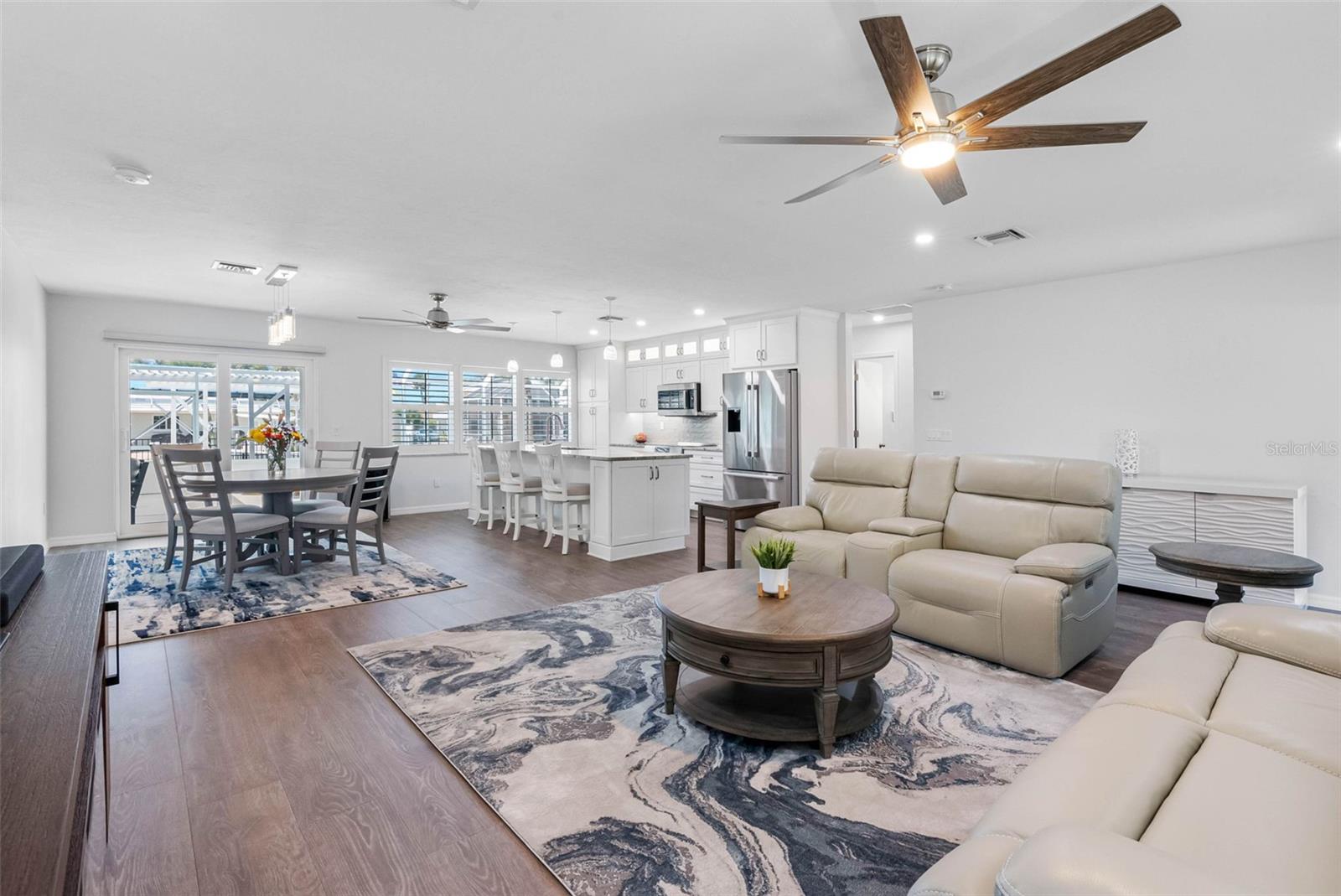 PINE COVE - Residential