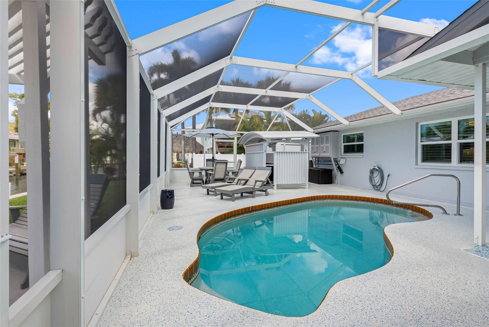 PINE COVE - Residential