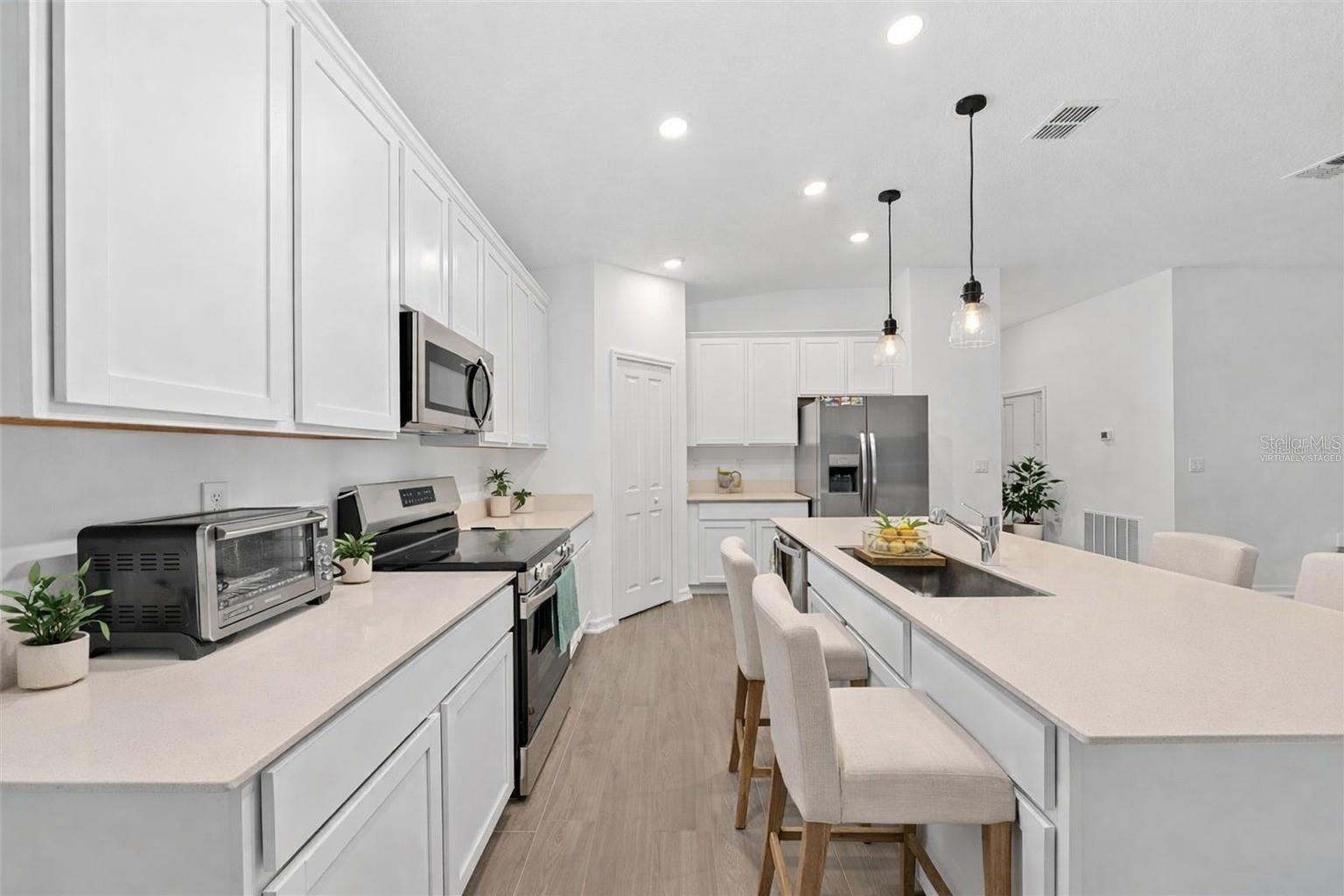 3977 WILLOWBROOK DRIVE