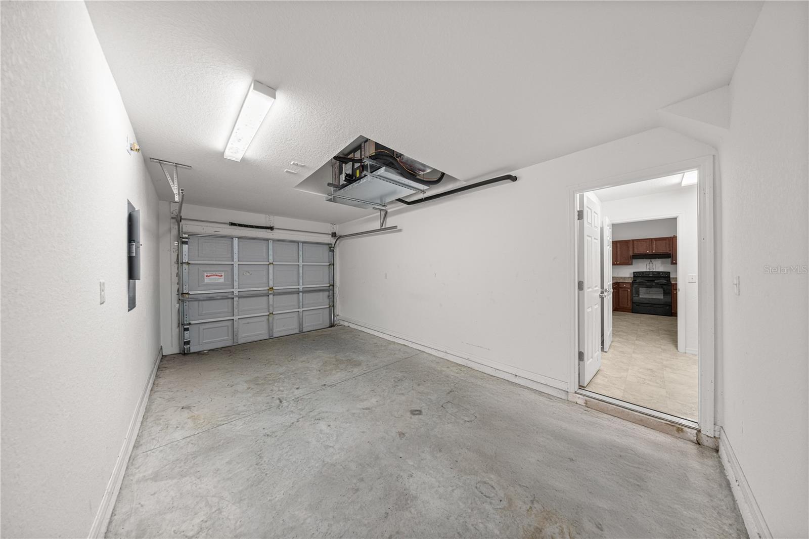 SILVER SPGS SHORES UN 13 - Residential