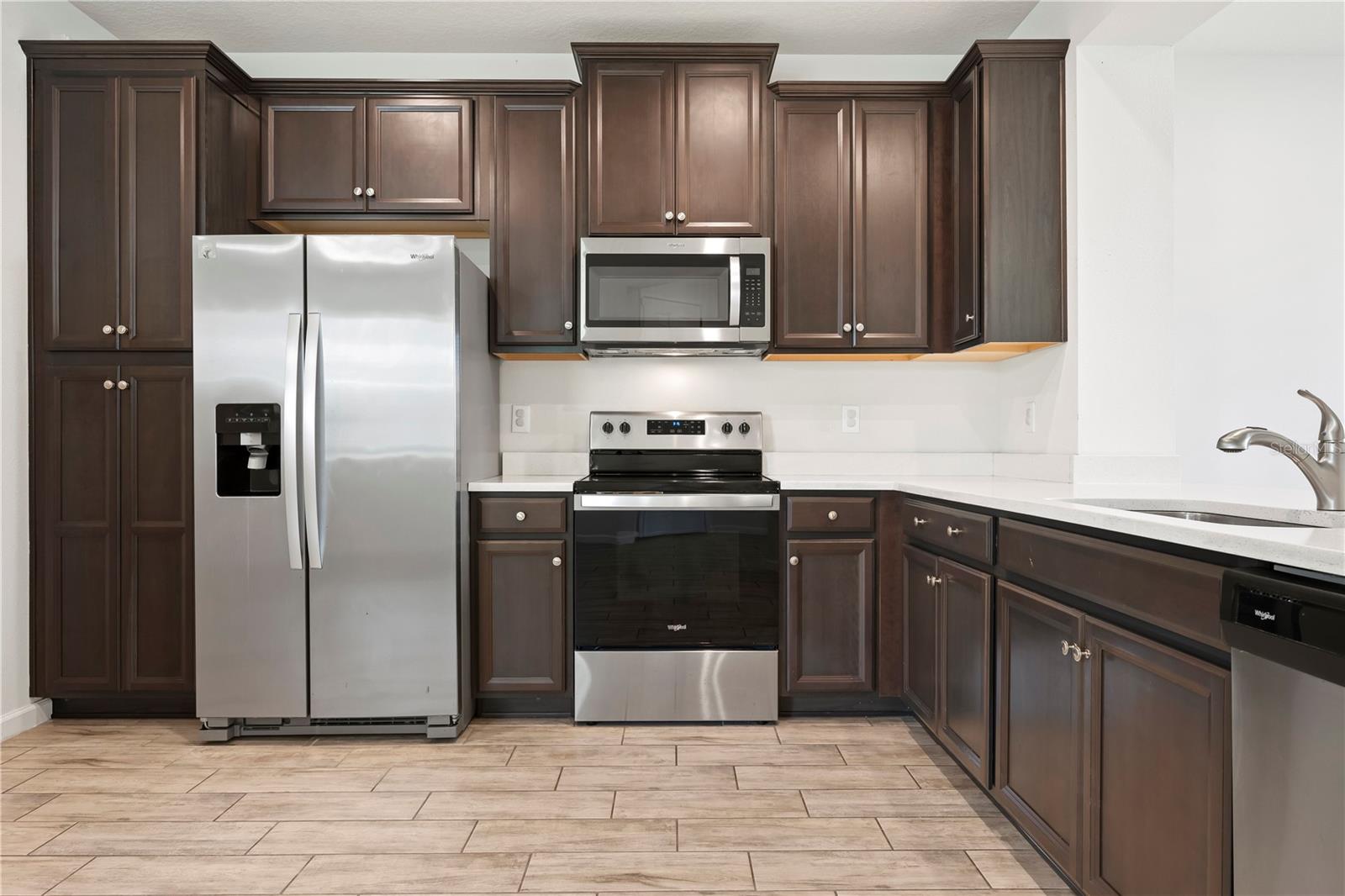 5543 PLEASANTVIEW COURT