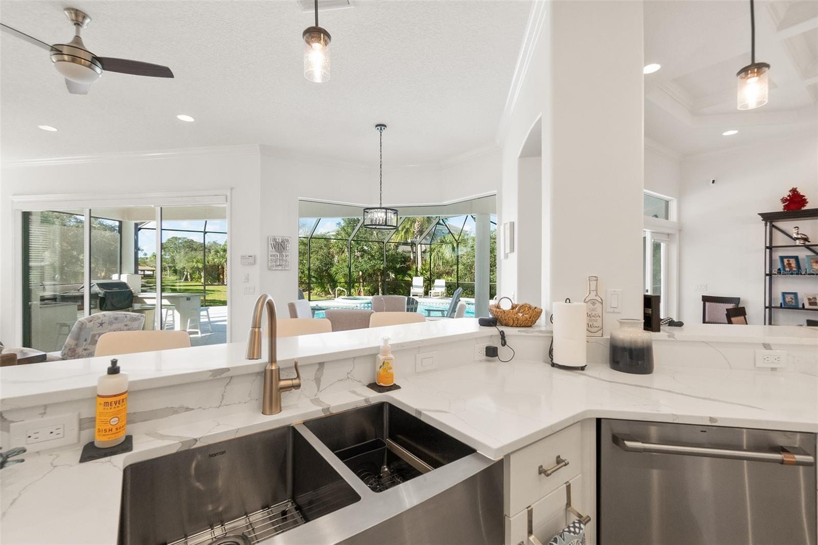 ISLAND ESTATES - Residential