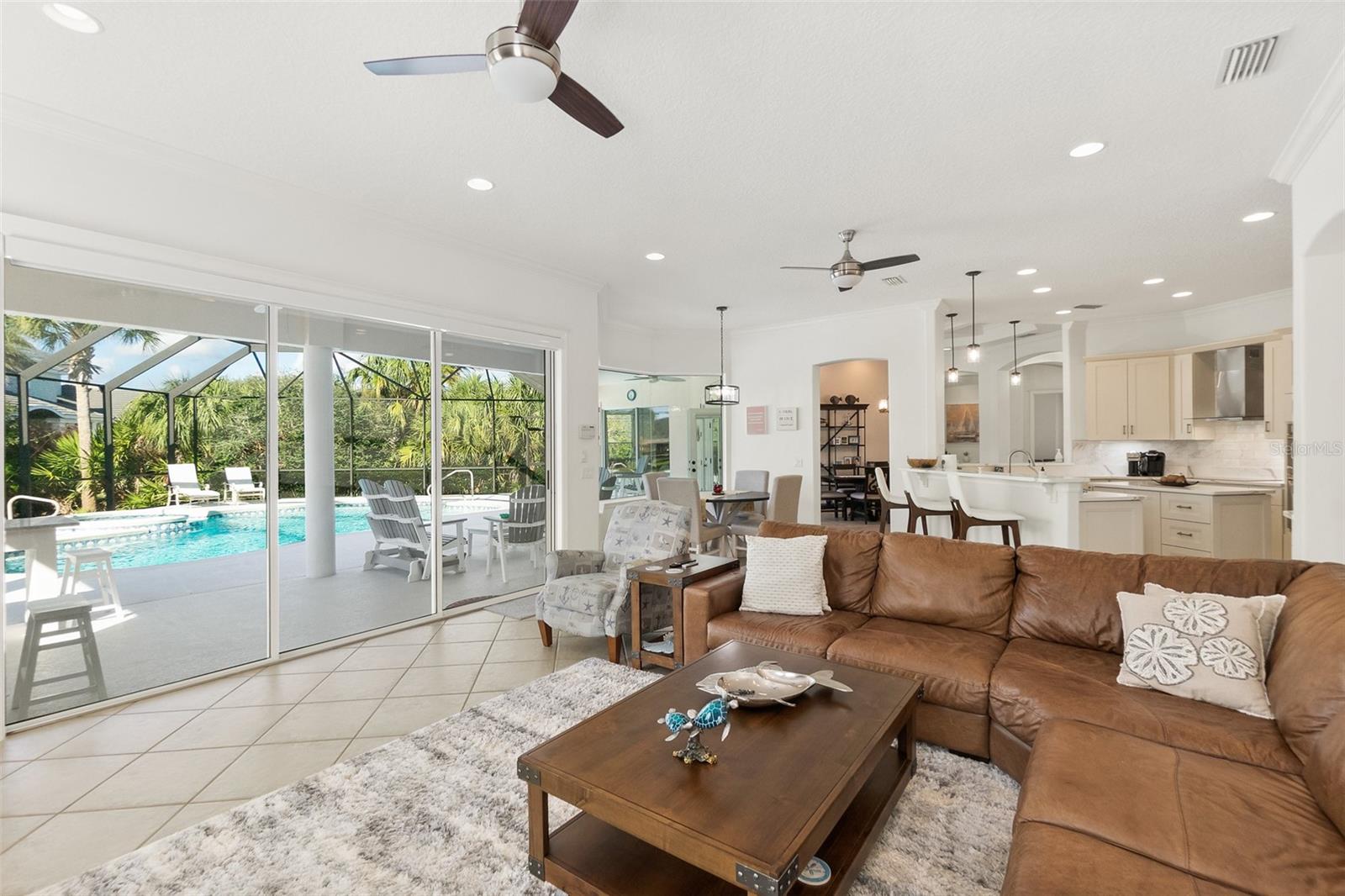 ISLAND ESTATES - Residential