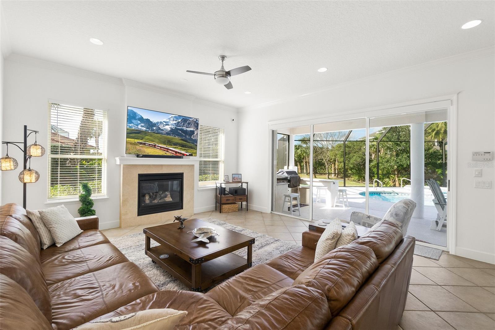 ISLAND ESTATES - Residential