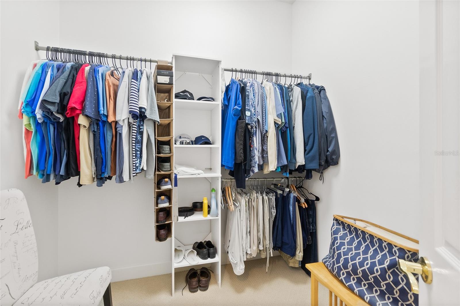 ISLAND ESTATES - Residential