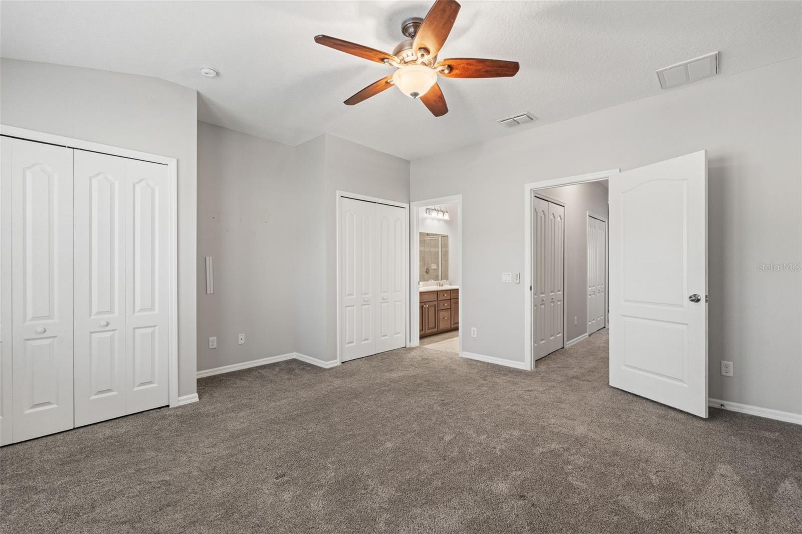 SOUTH HAMPTON - Residential