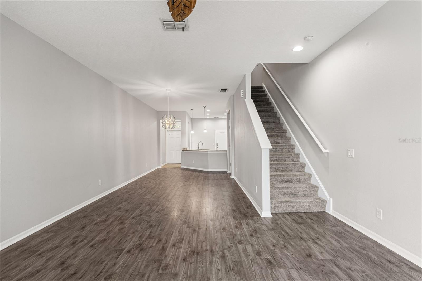 SOUTH HAMPTON - Residential