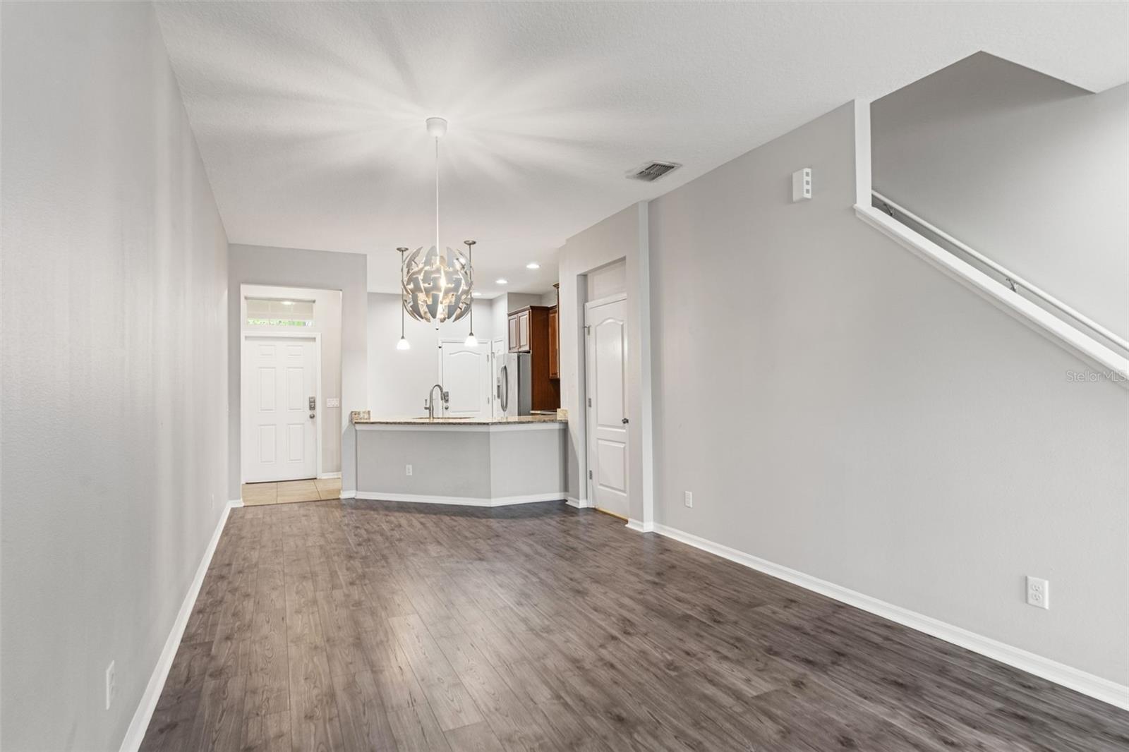 SOUTH HAMPTON - Residential