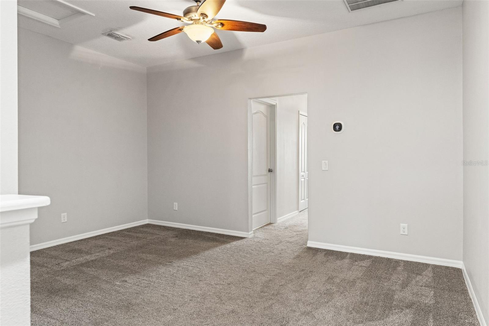 SOUTH HAMPTON - Residential