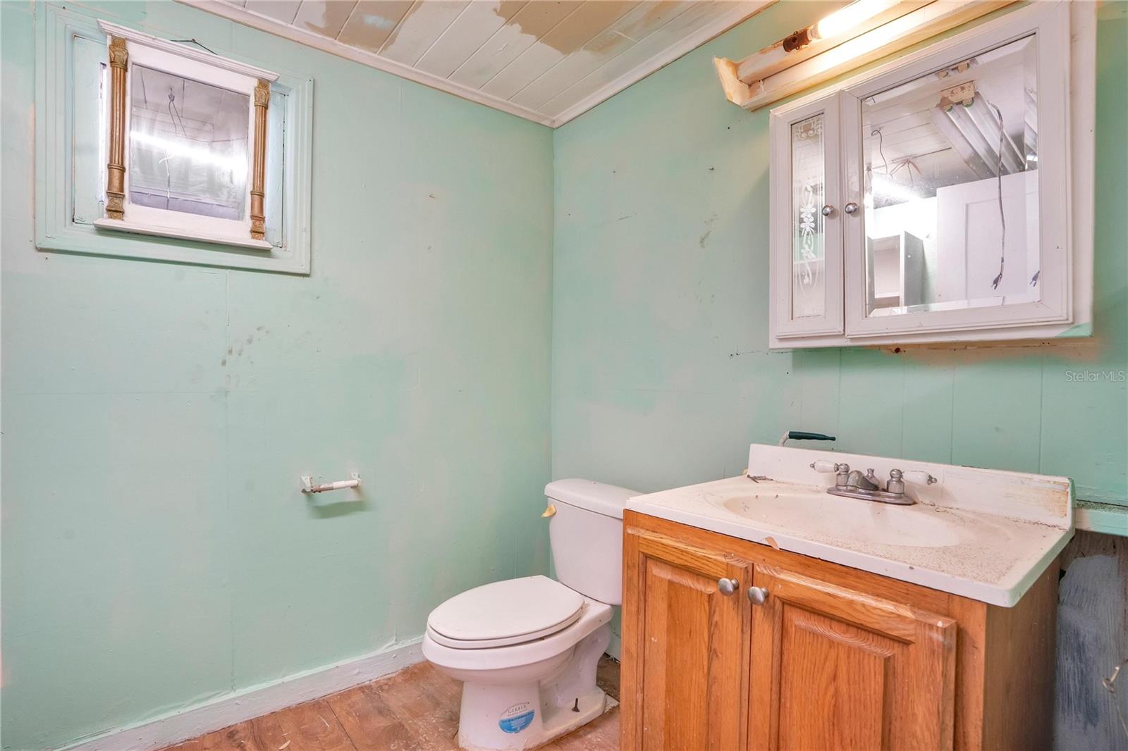 COUNTRY CLUB ESTATES RESUB PT - Residential