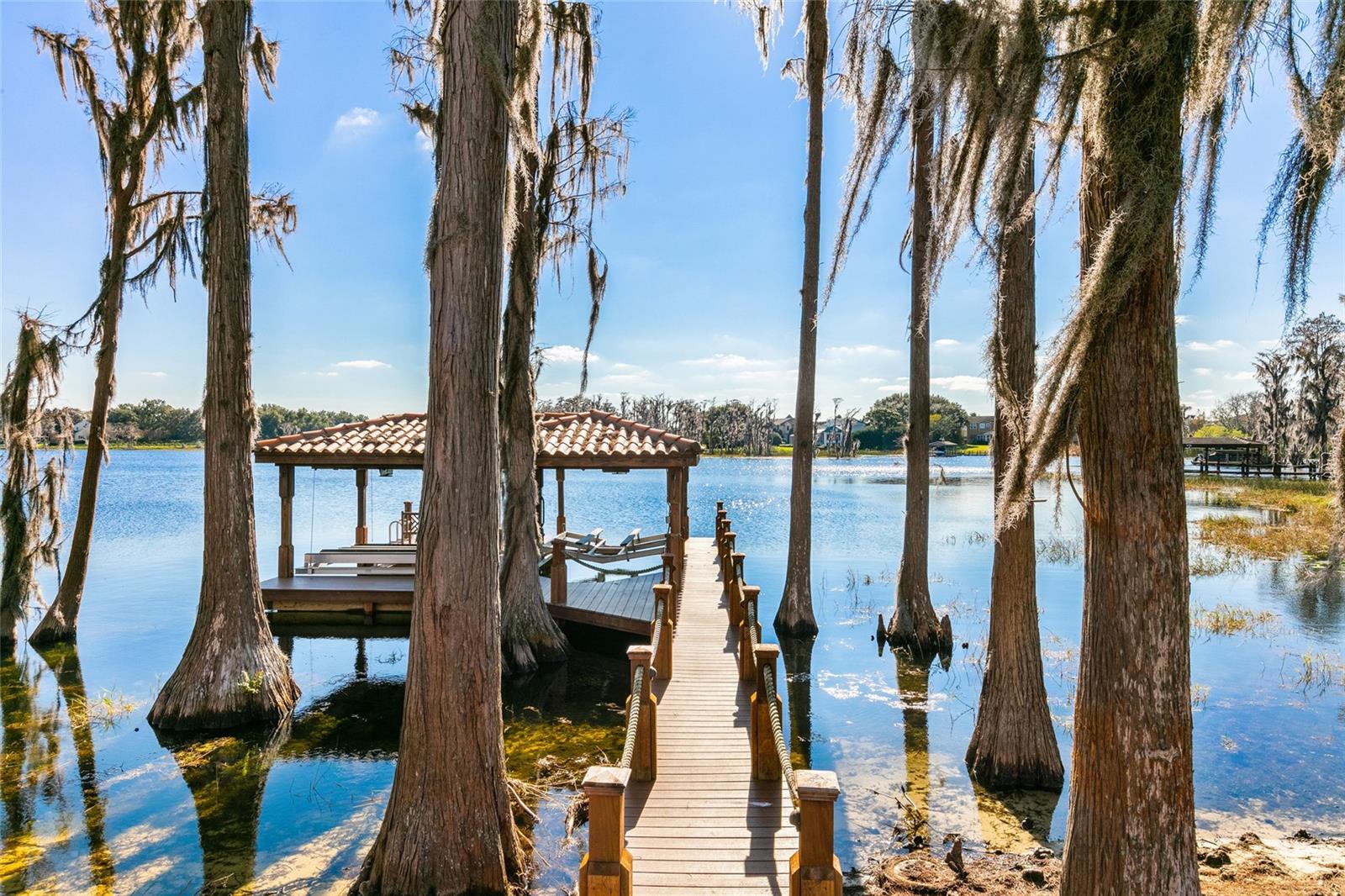 CHAINE DU LAC - Residential