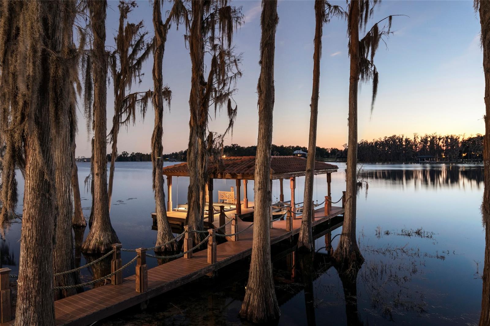 CHAINE DU LAC - Residential
