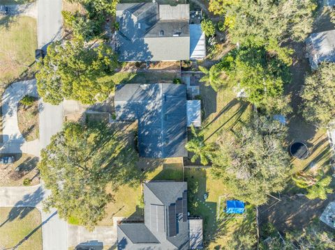 A home in EUSTIS