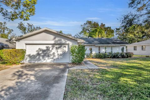 A home in EUSTIS