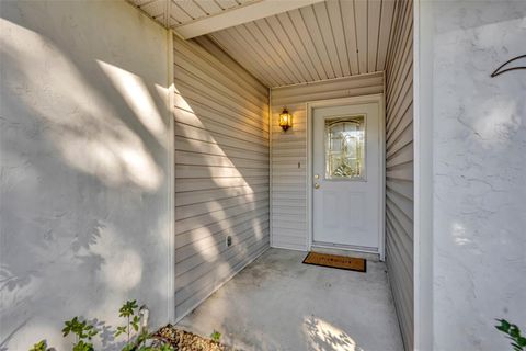 A home in EUSTIS