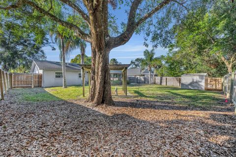 A home in EUSTIS