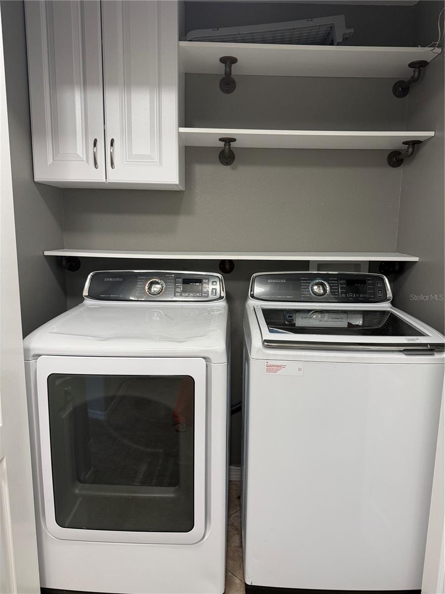 THOUSAND OAKS EAST PH V - Residential