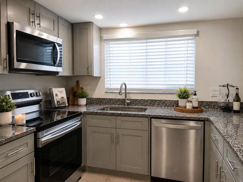Photo of 1068 Lotus Parkway #836, Altamonte Springs, FL 32714 (MLS # O6414288)