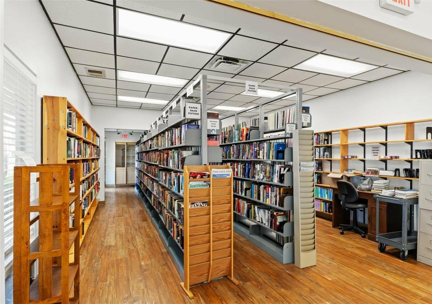 LA CASA MHP CO-OP - Residential