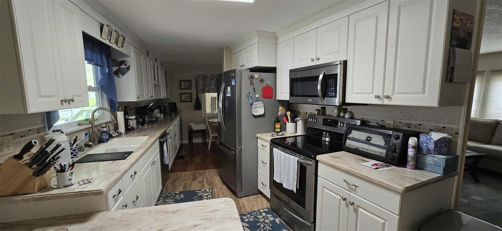 LA CASA MHP CO-OP - Residential