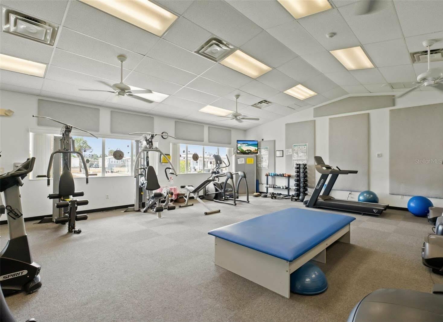 LA CASA MHP CO-OP - Residential