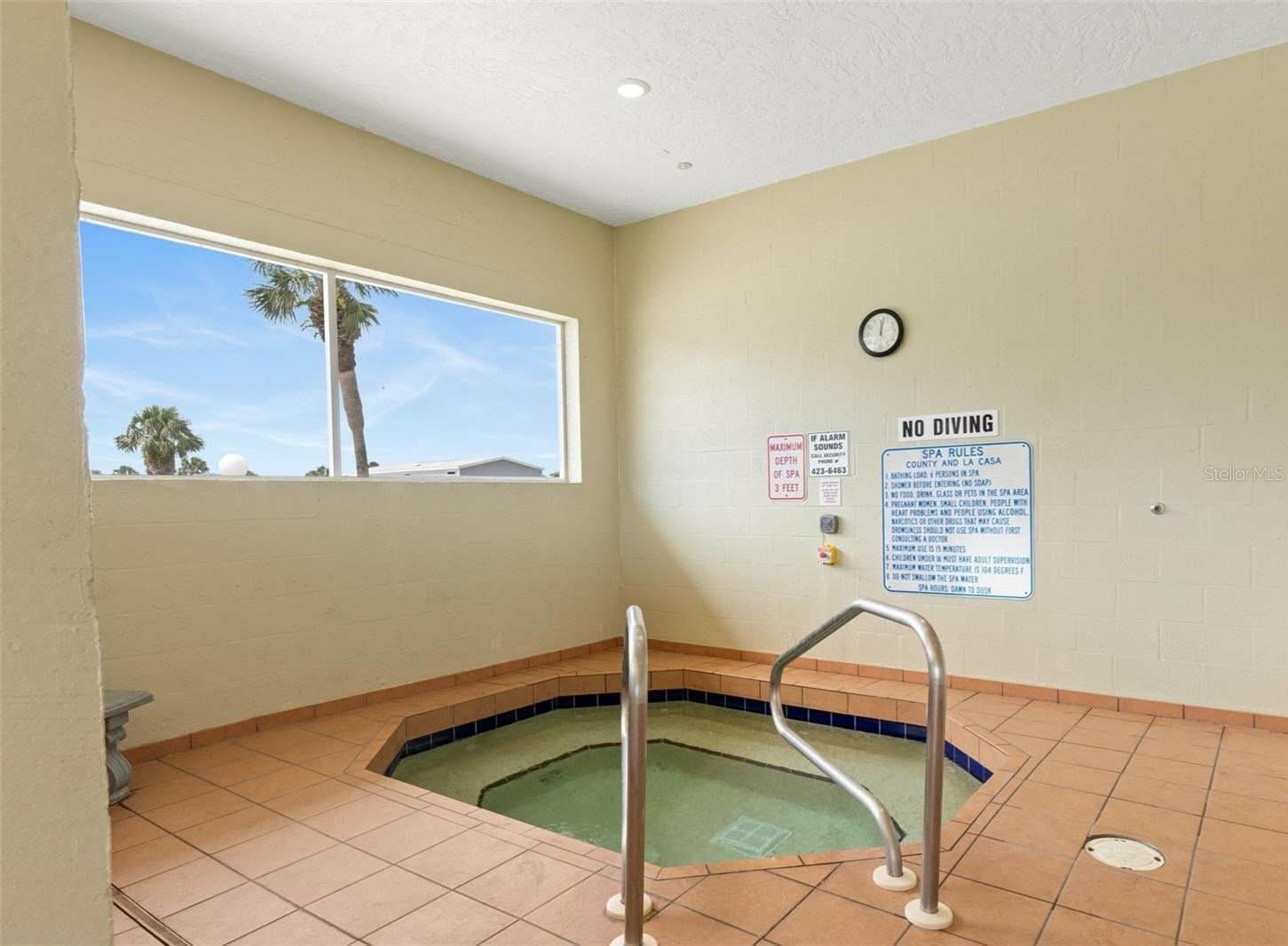 LA CASA MHP CO-OP - Residential