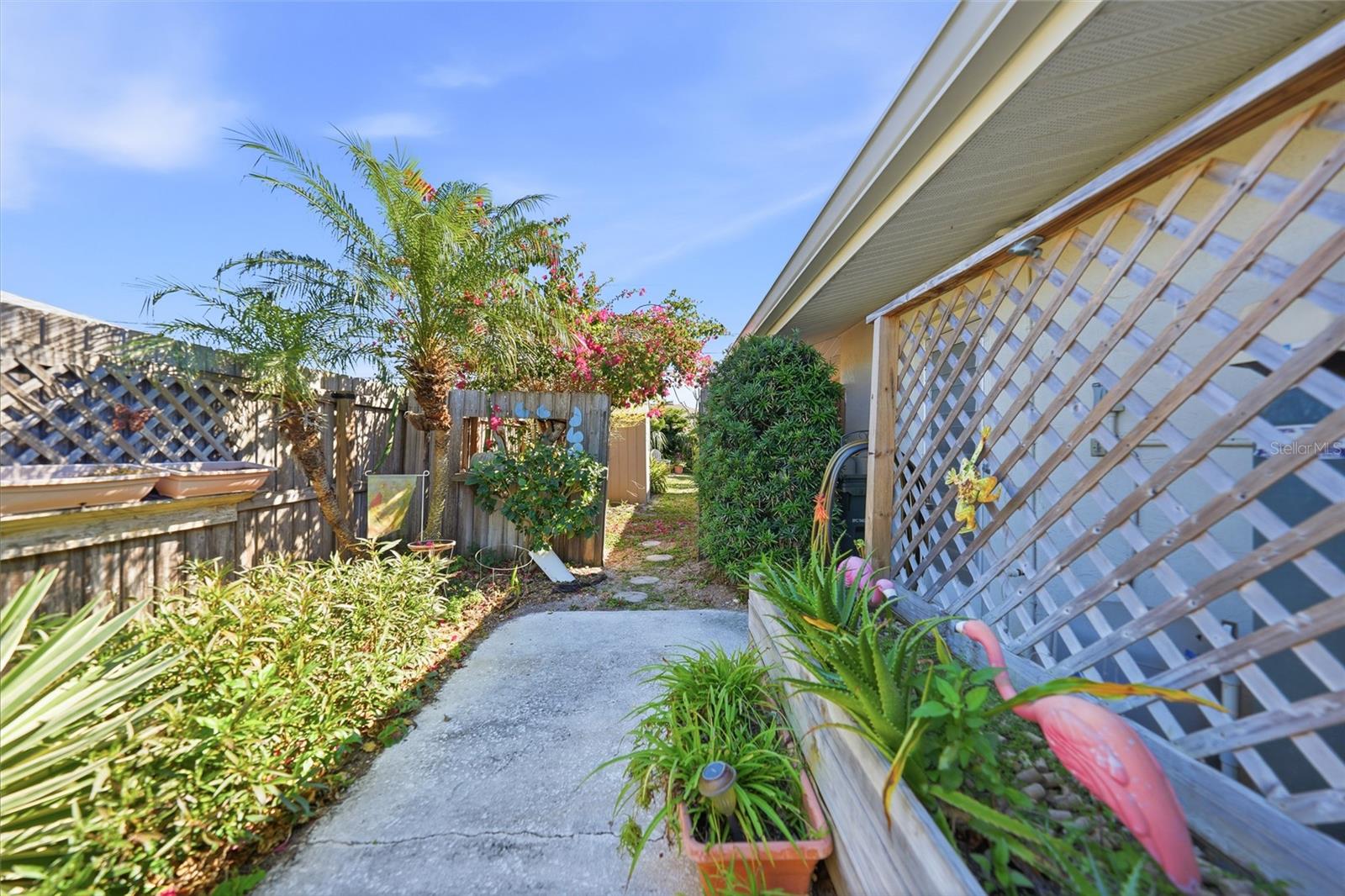 SOUTH VENICE - Residential