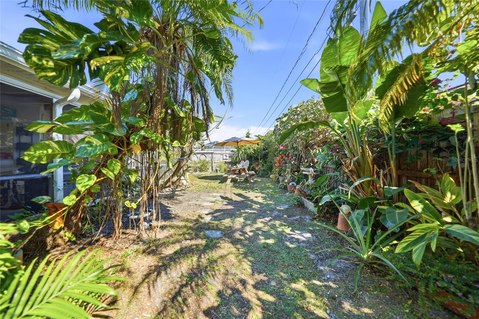 SOUTH VENICE - Residential
