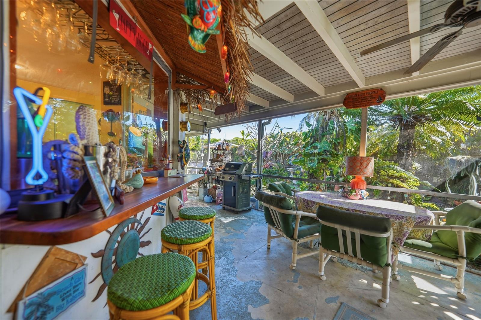 SOUTH VENICE - Residential