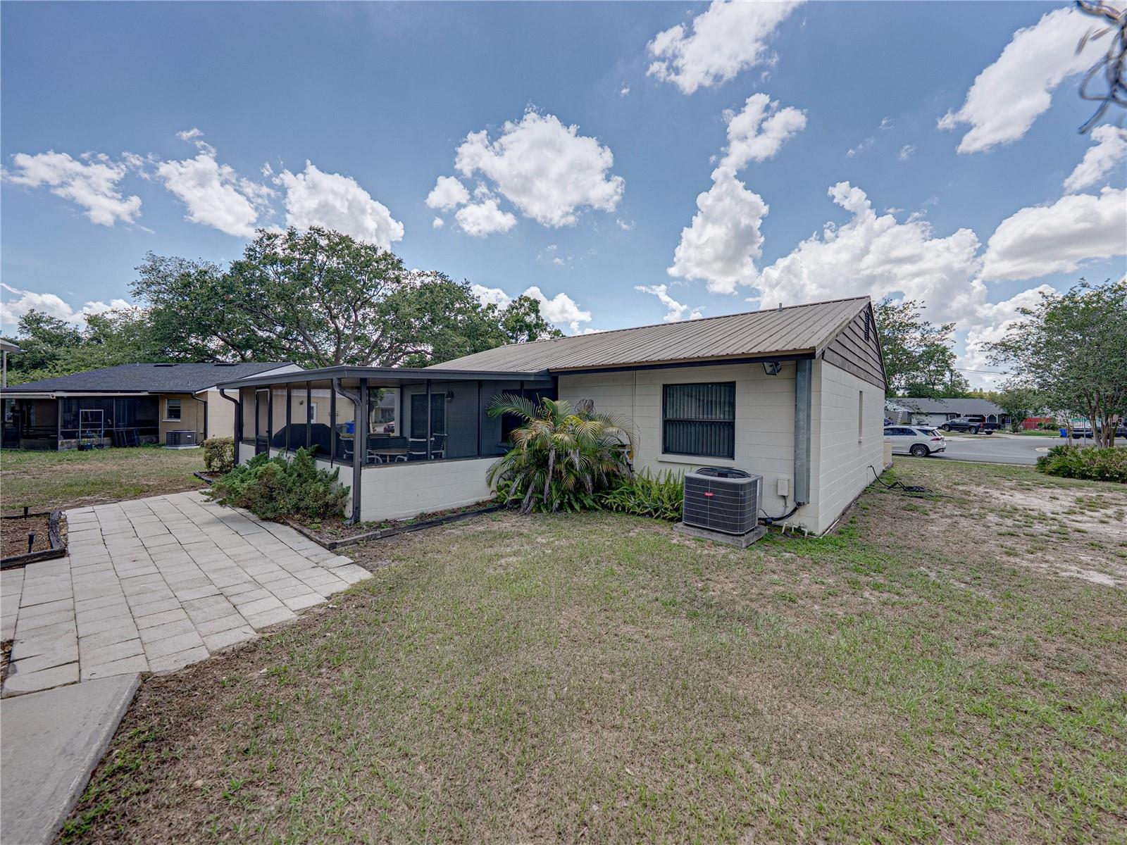 2271 CRYSTAL GROVE LANE