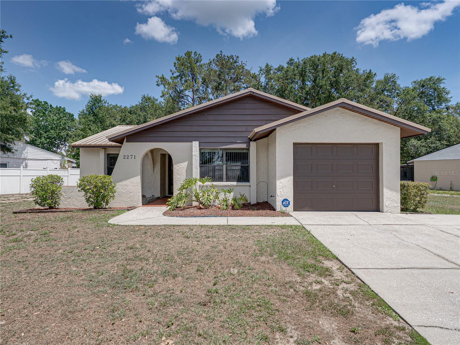 2271 CRYSTAL GROVE LANE