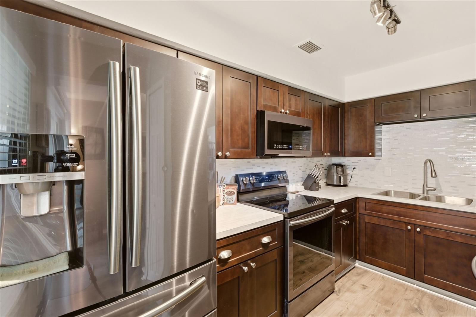 607 CASA PARK COURT K