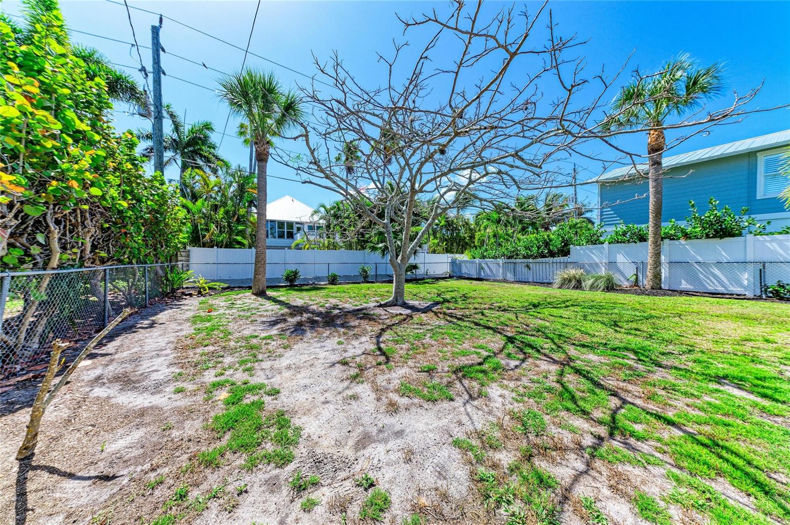 ANNA MARIA BEACH - Residential