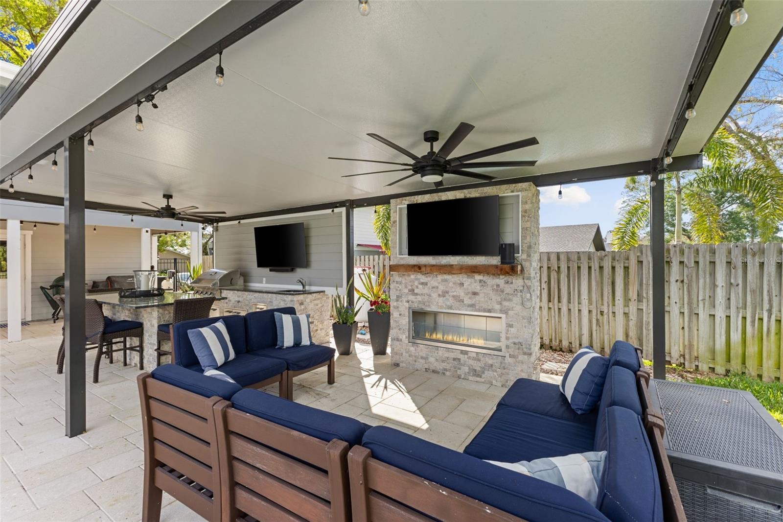 THE CLOISTER - Residential