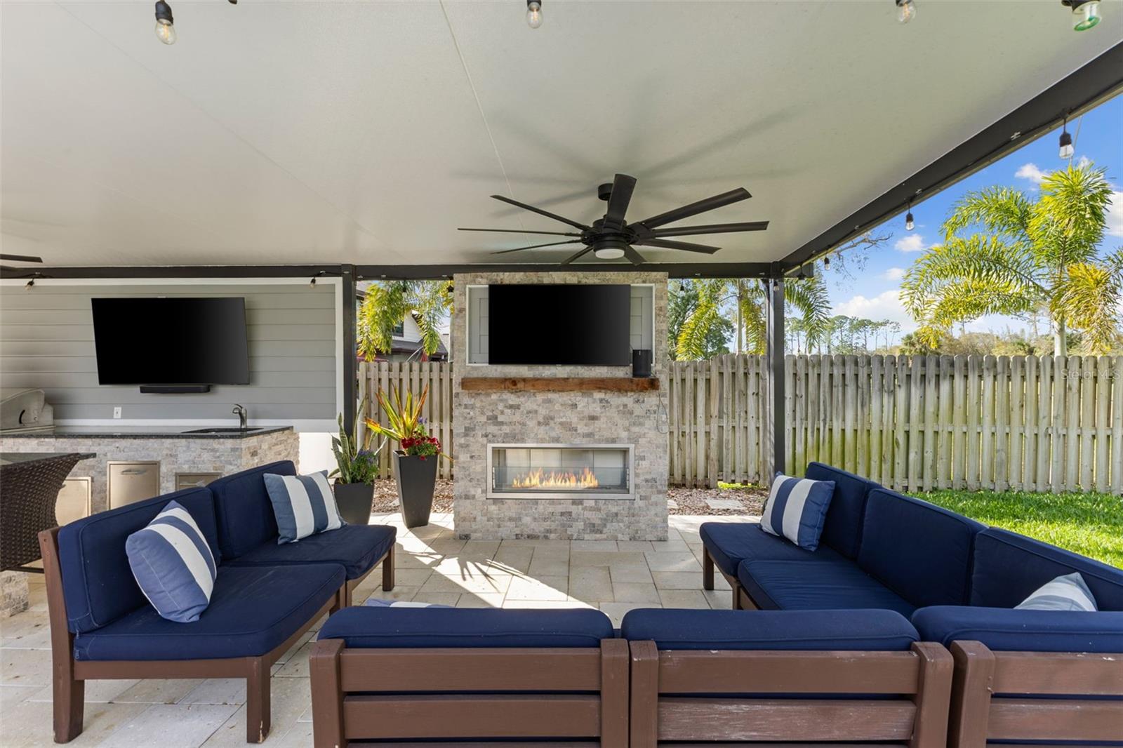 THE CLOISTER - Residential