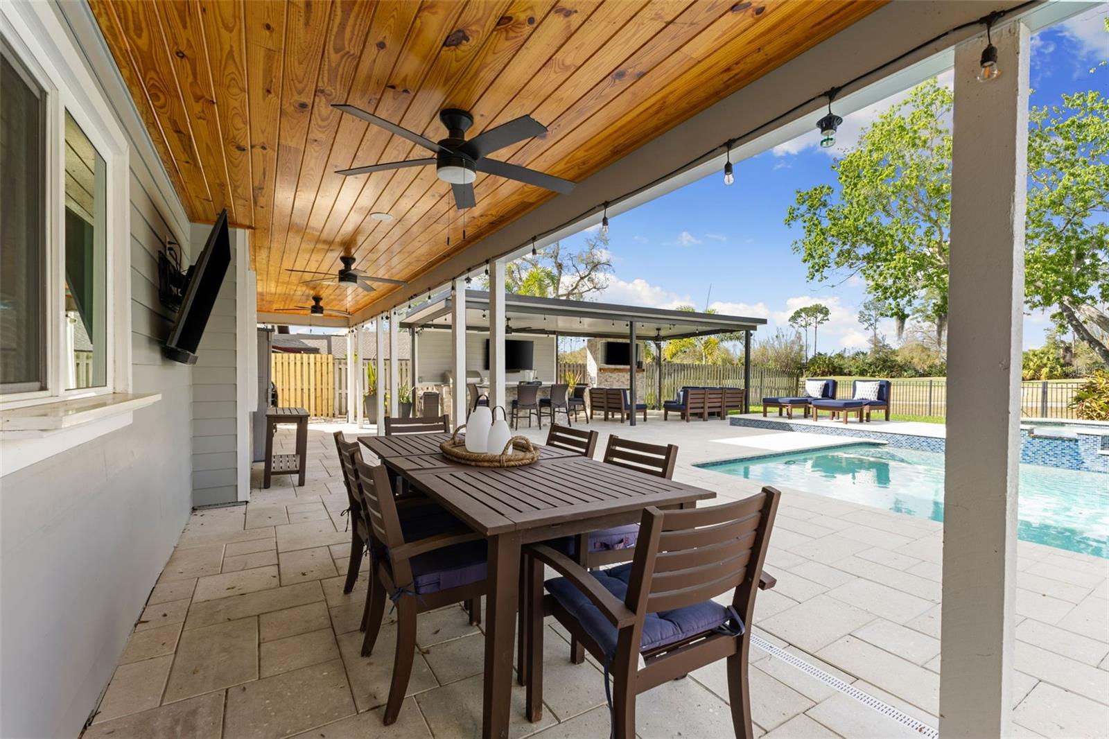 THE CLOISTER - Residential