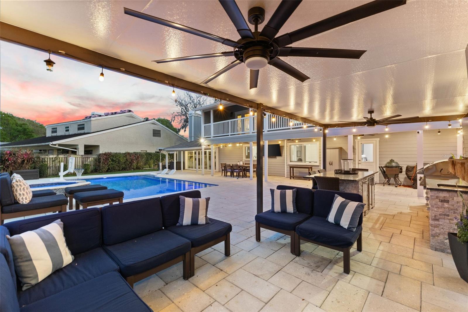 THE CLOISTER - Residential