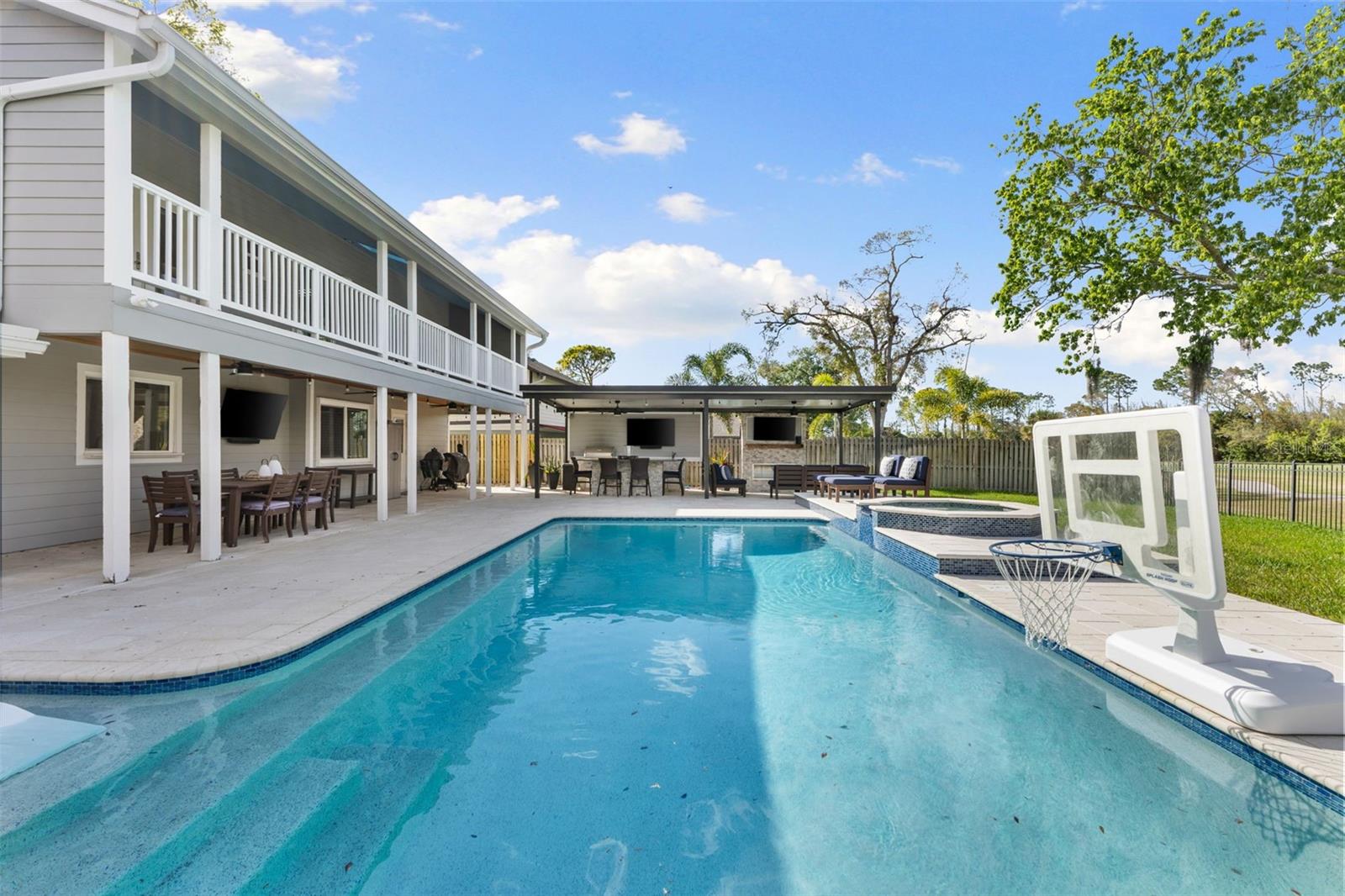THE CLOISTER - Residential