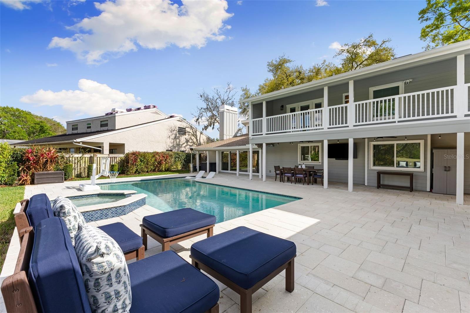 THE CLOISTER - Residential