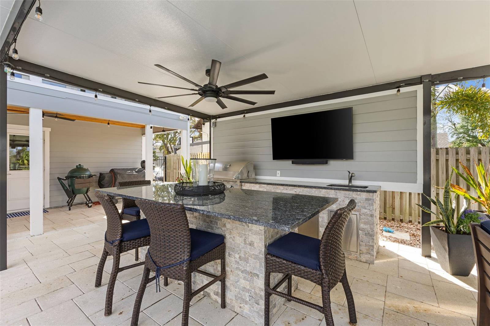 THE CLOISTER - Residential