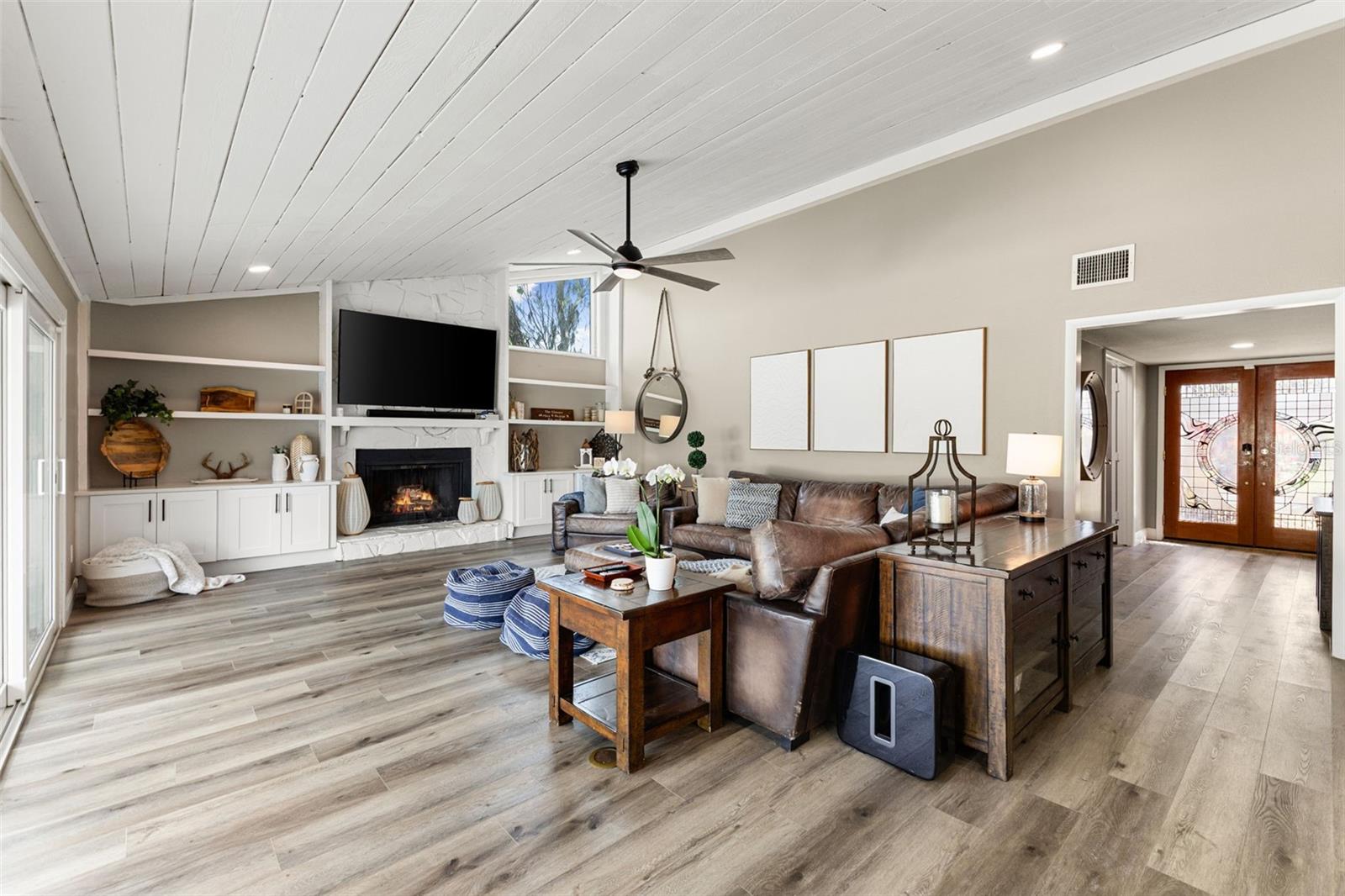 THE CLOISTER - Residential